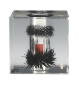 Sada pro 3D pozorování siločar magnetického pole